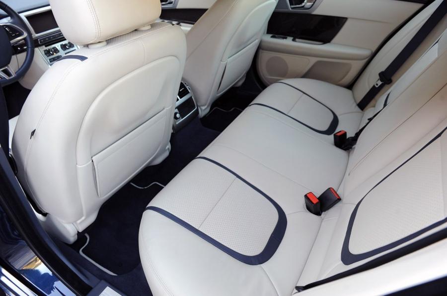  Jaguar XF Supercharged 2012 года  (фото 5 из 65)